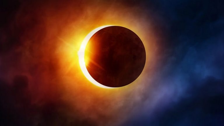 Lunar Eclipse 2023: నేడు రాహుగ్రస్త చంద్రగ్రహణం.. ఈరోజు చంద్రుడిని చూస్తే వాళ్లకు ఇంత ప్రమాదమా?